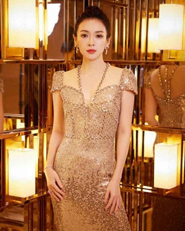 明星在大佬面前多卑微_5万可以请到什么明星