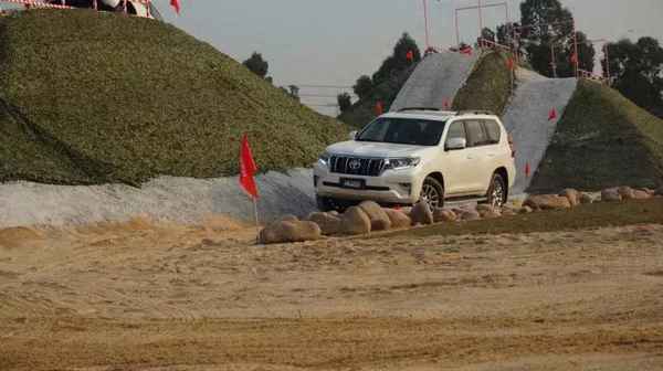 霸道油電混合動力價格;霸道油電混合動力價格2023款