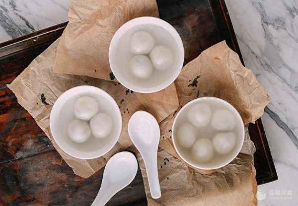 芝麻湯圓圖片高清;芝麻湯圓圖片大全真實