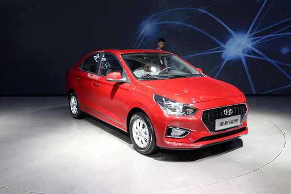 北京現代瑞納車型報價及圖片—北京現代瑞納1.4自動擋最新價格