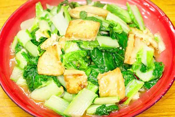 小白菜燴豆腐怎么做好吃又簡單(小白菜燴豆腐怎么做好吃又簡單竅門)