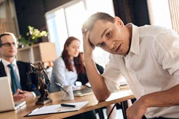 电话录音能作为证据起诉吗(通话中偷偷录音合法吗)