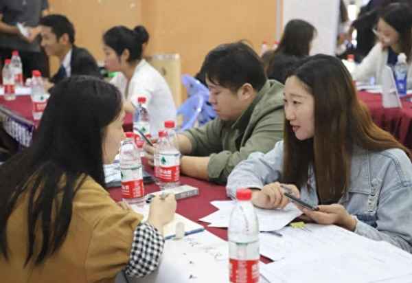 職務可以寫內勤嗎;職務可以寫干事嗎