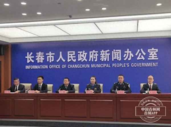 4档怎么紧急停车(4挡怎么临时停车)