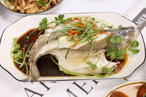 蒸鱸魚圖片大全實圖;蒸鱸魚圖