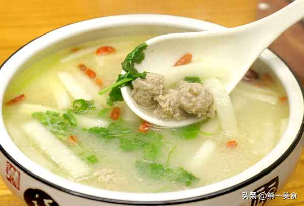 冬瓜豬肉丸子的做法_冬瓜丸子湯先煮冬瓜還是先煮丸子