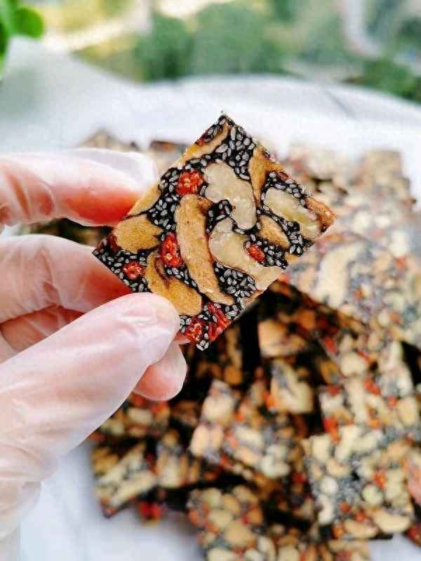 用阿膠做固元膏怎么做_阿膠固元膏的使用方法