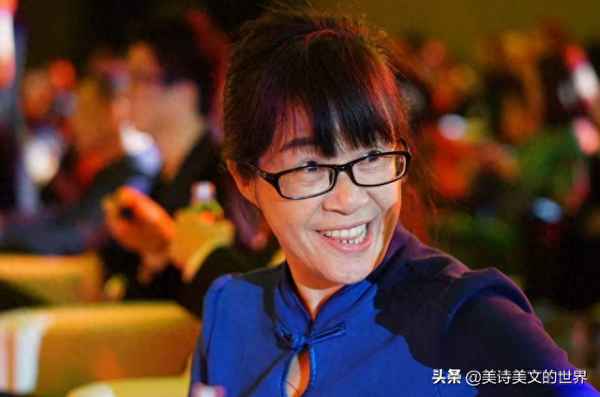 举杯邀明月,对影成三人(举杯邀明月,对影成三人打一动物)