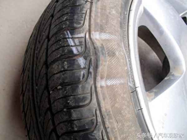 輪胎鼓包一直開也沒事;高速路上爆胎了怎么辦