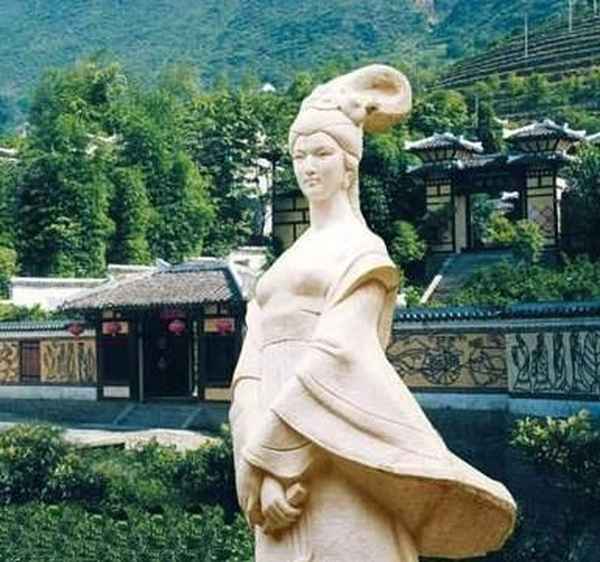 昭君的悲剧抒写了什么,昭君的悲剧抒写了什么内容