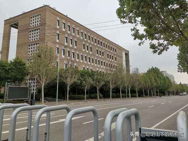 中央財經(jīng)大學昌平校區(qū),中央財經(jīng)大學昌平校區(qū)圖片