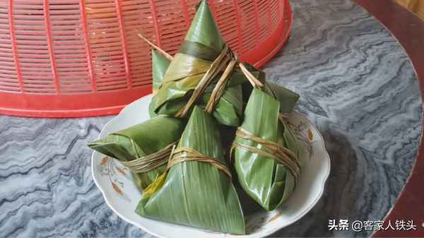 咸肉粽子的配料和做法—咸肉粽的制作