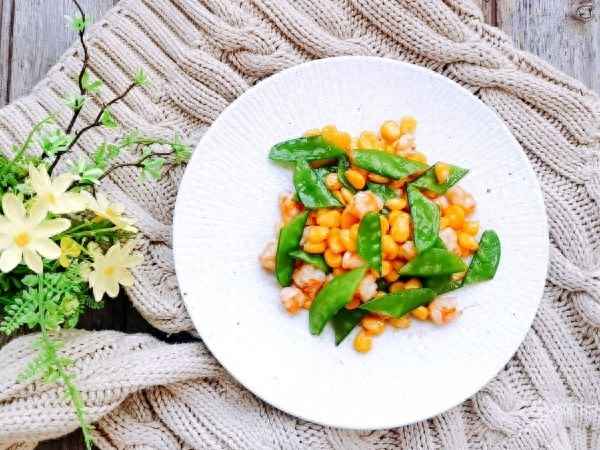 玉米炒蝦仁的做法、豌豆玉米炒蝦仁的做法