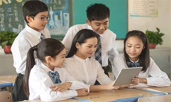 初中英語教育教學(xué)經(jīng)驗(yàn)總結(jié)、初中英語教育教學(xué)經(jīng)驗(yàn)交流