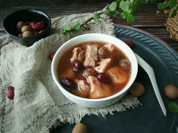 桂圓紅棗茶搭配什么不易上火-桂圓紅棗和什么一起煮補氣血
