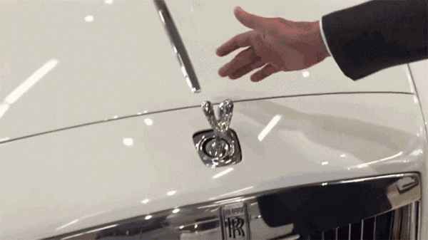 勞斯萊斯品牌的車標寓意;勞斯萊斯車標是怎樣的