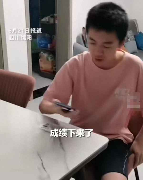 高中自我評價簡短100字-高中自我評價簡短100字左右