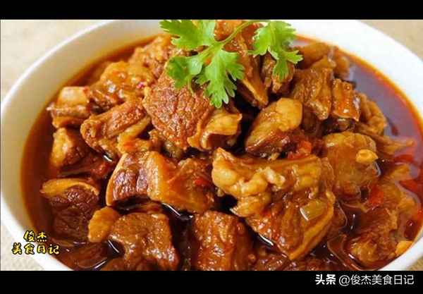 牛肉怎么紅燒才好吃又嫩—紅燒牛肉的正確方法