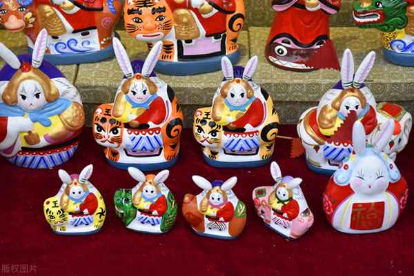 芳草萋萋比喻什么—芳草萋萋比喻女人什么