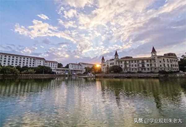镇江南京财经大学红山-镇江南京财经大学红山学院开往镇江站的公交车