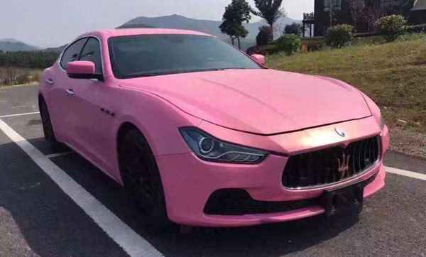 粉色瑪莎拉蒂女性車主的故事_粉色瑪莎拉蒂是什么型號(hào)