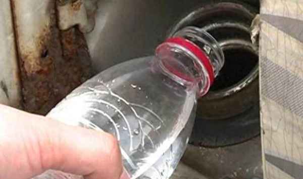油箱進水多久有反應,汽車油箱進水會出現什么故障