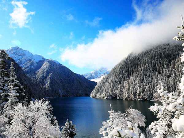 10月九寨沟景色;10月份九寨沟景色