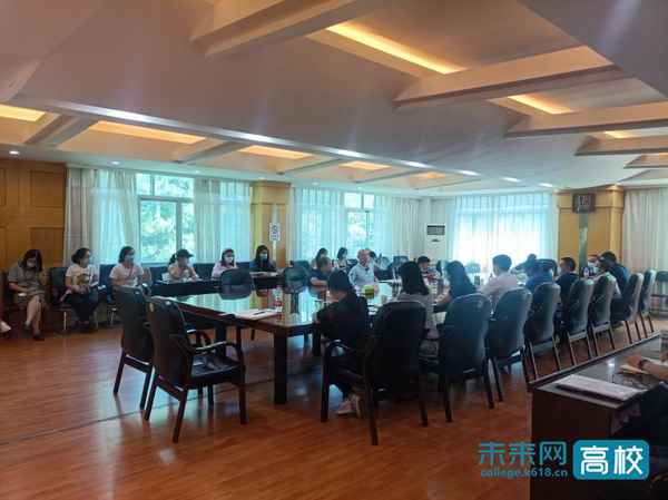鹿冲关财经大学图片、鹿冲关校区一共多少人