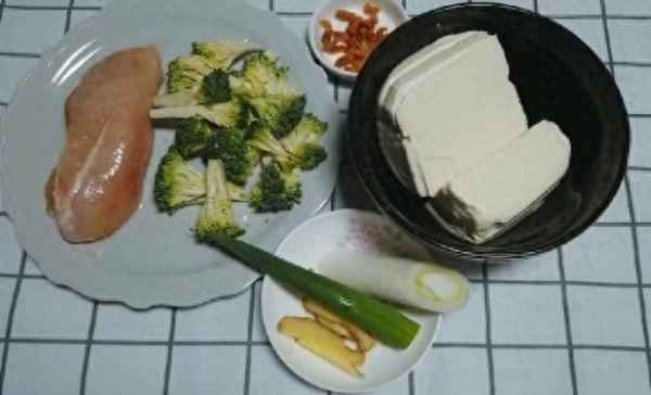 雞湯可以煮豆腐一起嗎,雞湯可以加豆腐嗎