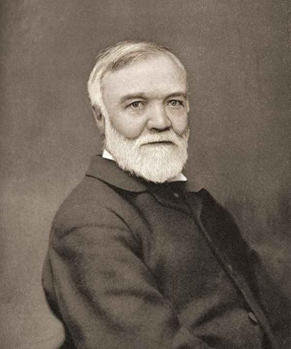 笑面人全文免费阅读(笑面人主角叫什么名字)