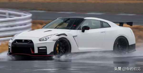 汽車尾燈(汽車尾燈原廠和副廠有什么區別)