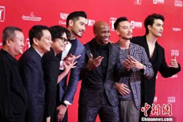 第17届上海电影节开幕式红毯(第十七届上海电影节红毯)