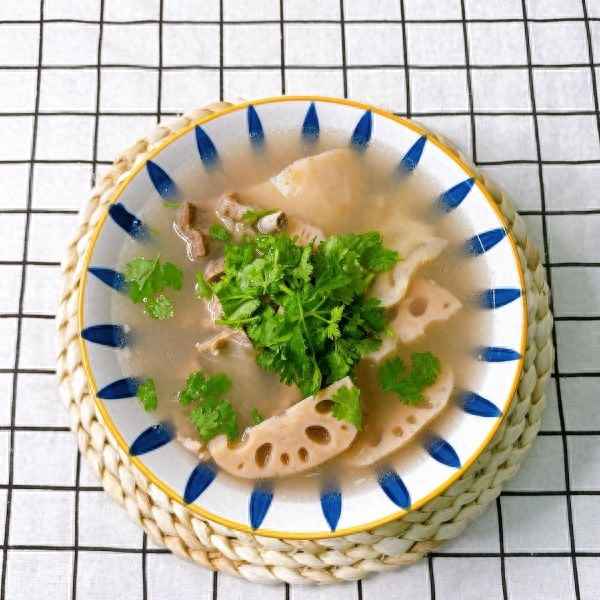 排骨蓮藕湯放什么配料-排骨蓮藕湯的營(yíng)養價(jià)值與功效
