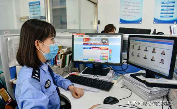 汽车可以挂两个车牌吗_一辆车可以挂两个牌吗