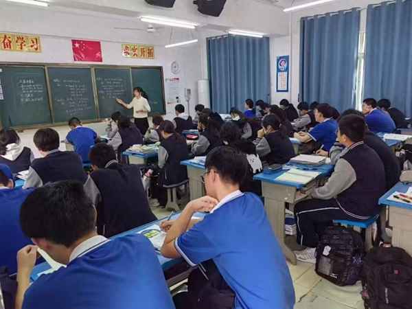 武漢市硚口區教育局_武漢市硚口區教育局黨組成員