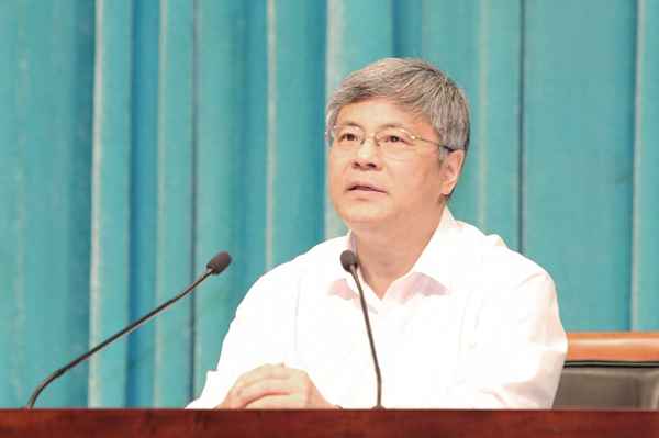 形势与政策2000字(形势与政策2000字论文2023)