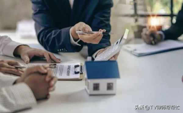 老人死后房产继承问题(老人死后房产继承问题要平分房产吗)