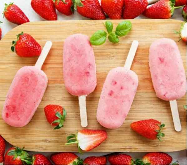 夏天清涼解暑的甜品、夏天清涼解暑的甜品 椰奶