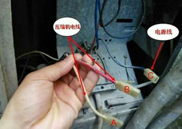 空調內機電容壞了怎么換、空調內機電容的位置圖