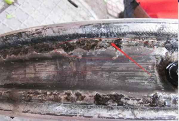 電動車加了自補液后扎了會漏氣嗎,電動車加了自補液后扎了會漏氣嗎怎么修