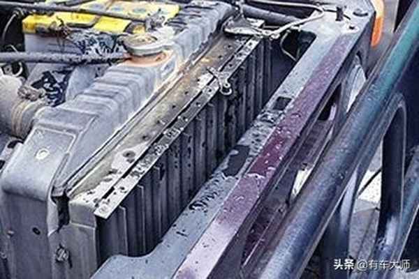 汽車水箱漏水怎么修理;汽車水箱漏水怎么修理多少錢