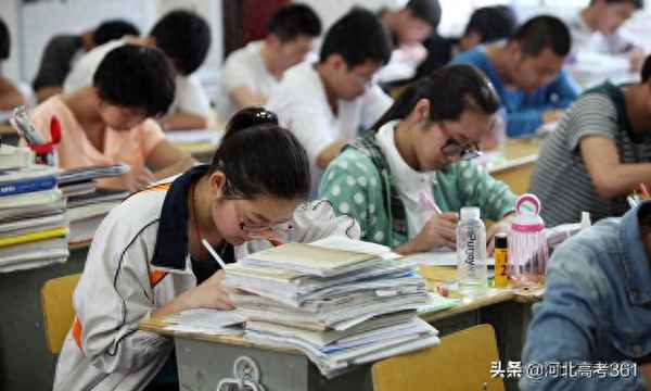 高三期末總結600字免費復制(高三期末總結一千字)