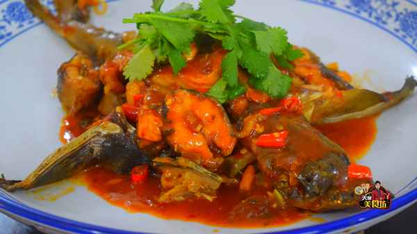 清蒸中華魚鱘魚的做法-清蒸中華魚鱘魚的做法視頻