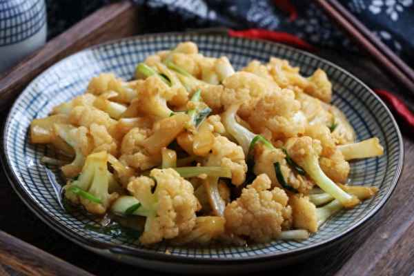 炒菜花需要焯水嗎(炒菜花需要焯水嗎多長(cháng)時(shí)間)