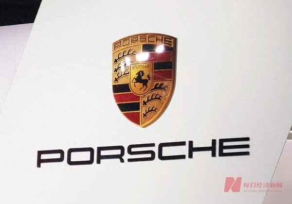 财经女销售(女销售经理 都好现实)