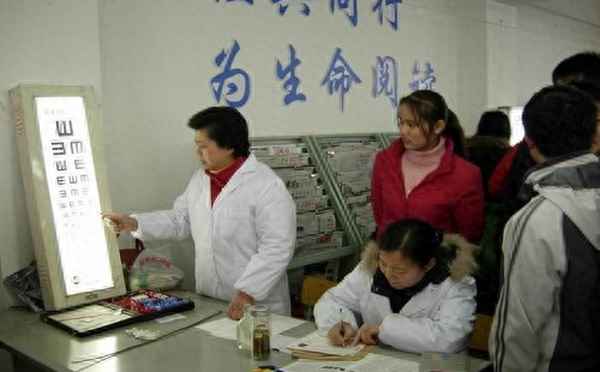 體檢都體檢啥呀(考駕駛證體檢視力要求多少)