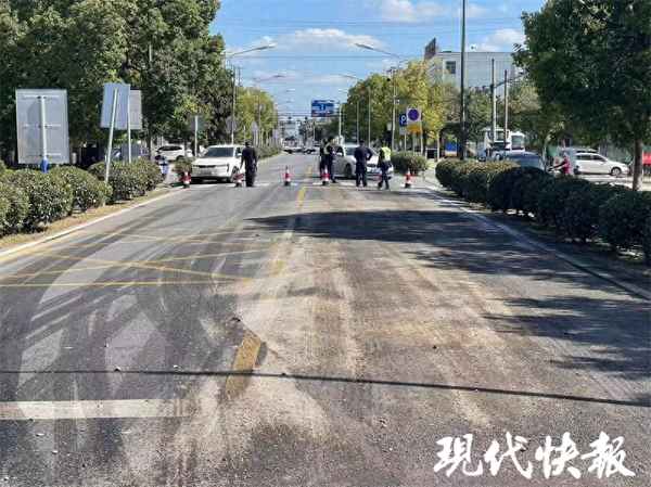 机油污染路面怎么清理、机油油污怎么处理