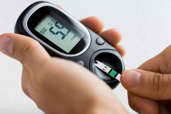45岁至50岁血糖新标准;手指血糖7.0相当于静脉血糖多少