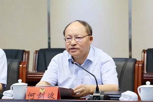 干部嚴重違法違規的案例,干部違法行為