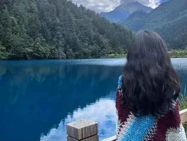 去九寨溝旅游怎么走(去九寨溝旅游幾月份最好)
